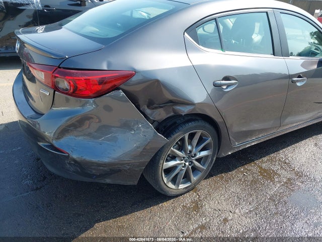 3MZBN1V36JM277184 Mazda py