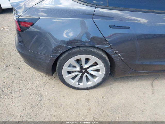 5YJ3E1EB9NF272036 Tesla MODEL 3