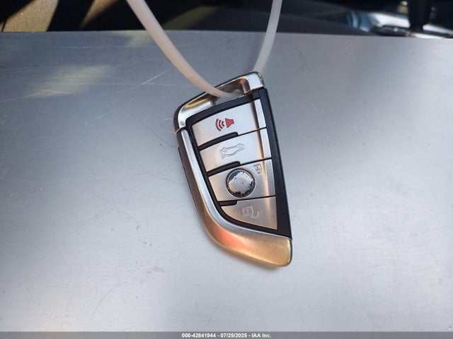WBAJR3C03LWW76139 BMW 530I