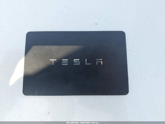 7SAYGDEE8PF904042 Tesla Model Y