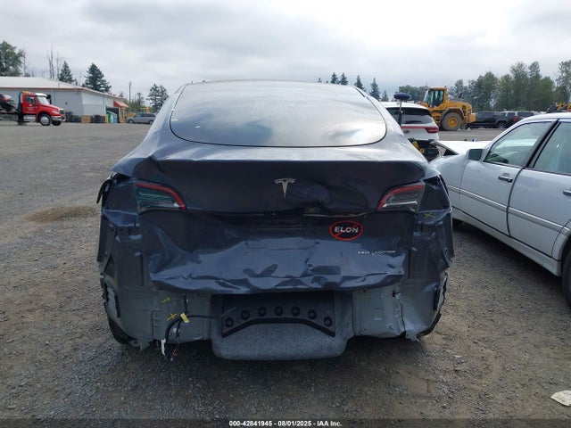 7SAYGDEE8PF904042 Tesla Model Y