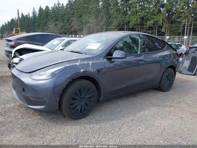 7SAYGDEE8PF904042 Tesla Model Y