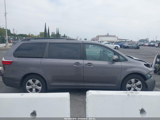 Toyota Sienna Le 8 Passenger 2015 5TDKK3DC5FS631759 Image 14