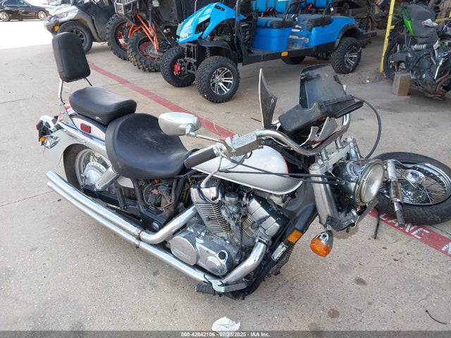 2004 HONDA VT750 JH2RC50324K010438