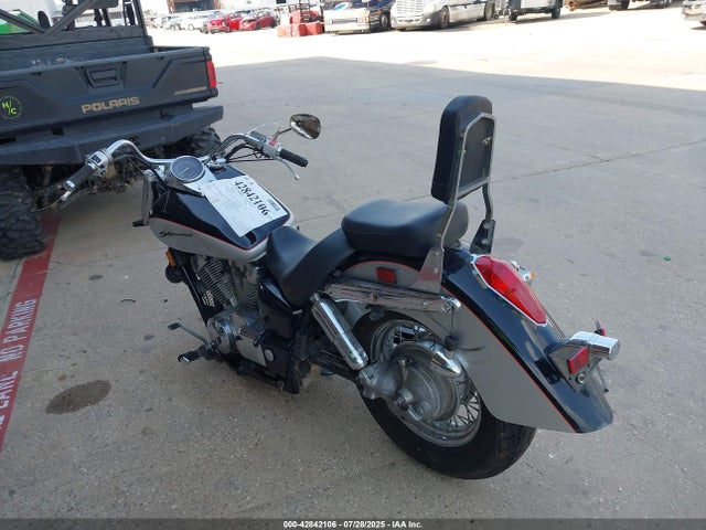 2004 HONDA VT750 JH2RC50324K010438 Photo 2
