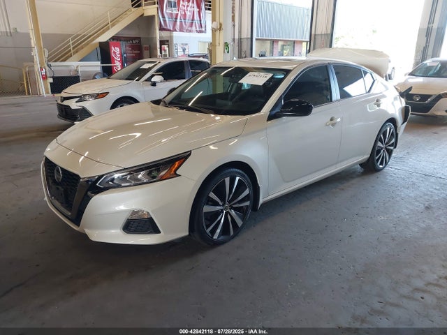 Nissan 2021 2021 1N4AL4CVXMN392011 Image 2