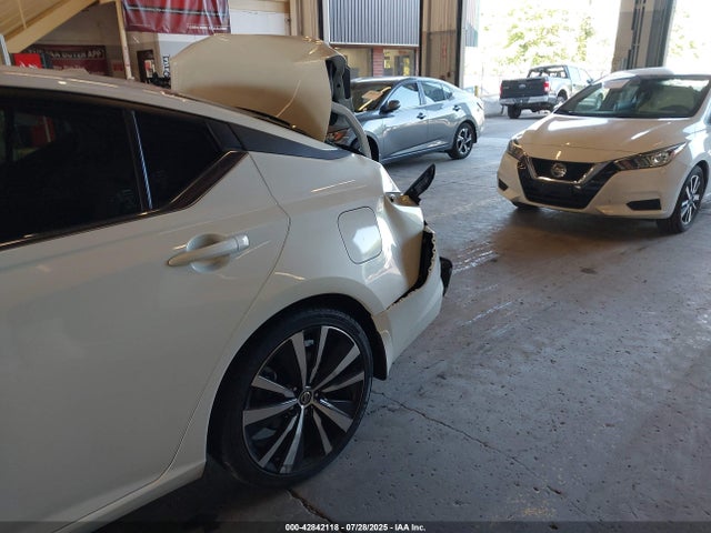 Nissan 2021 2021 1N4AL4CVXMN392011 Image 6