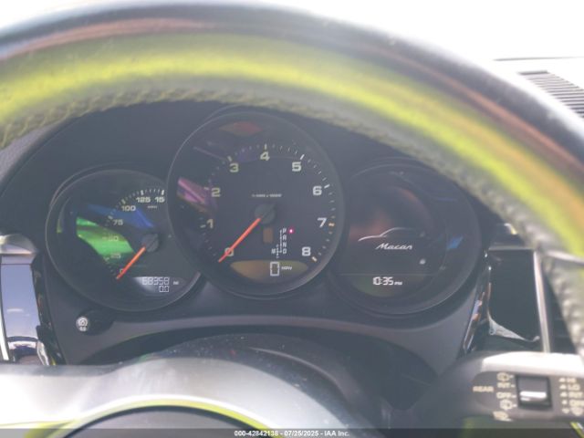 2018 PORSCHE MACAN WP1AA2A51JLB25403 Photo 6