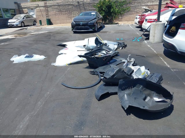 7SAYGAEE8NF366440 Tesla Model Y