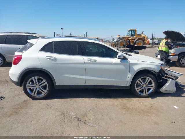 WDCTG4EB3GJ233461 Mercedes-Benz m270