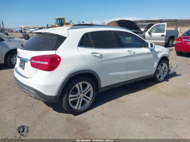 WDCTG4EB3GJ233461 Mercedes-Benz m270