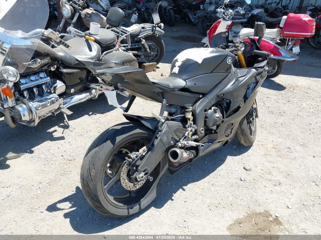 Yamaha Yzf-r6 2017 JYARJ28Y1HA001041 Image 4