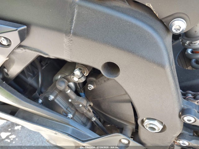 Yamaha Yzf-r6 2017 JYARJ28Y1HA001041 Image 9