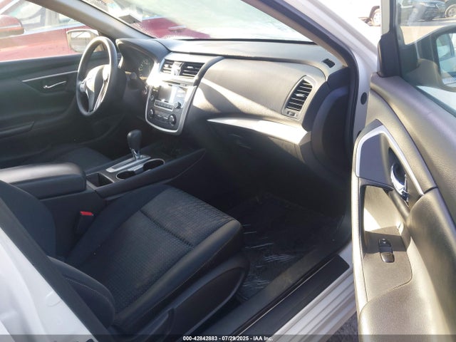 1N4AL3AP8GC245829 Nissan 2016