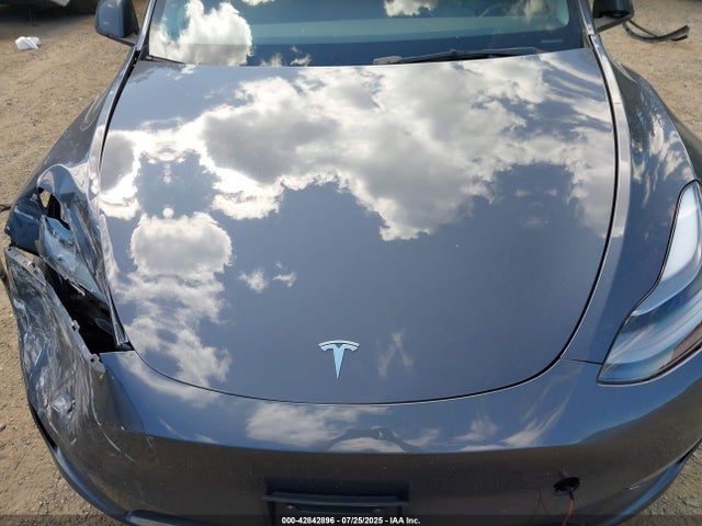2023 TESLA MODEL Y 7SAYGDEF5PF591220 Photo 9