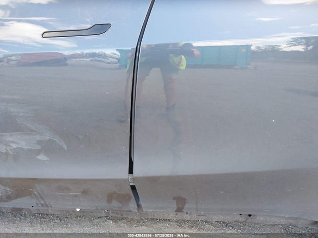 Tesla 2023 2023 7SAYGDEF5PF591220 Image 22