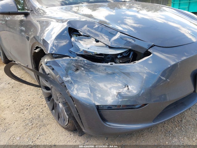 2023 TESLA MODEL Y 7SAYGDEF5PF591220 Photo 5