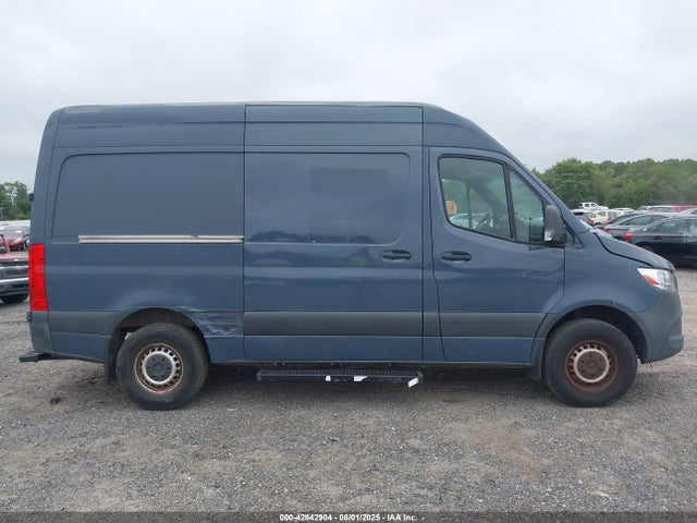 WD4PF0CD0KP083893 Mercedes-Benz om 642 with brake assist