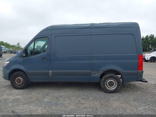 WD4PF0CD0KP083893 Mercedes-Benz om 642 with brake assist