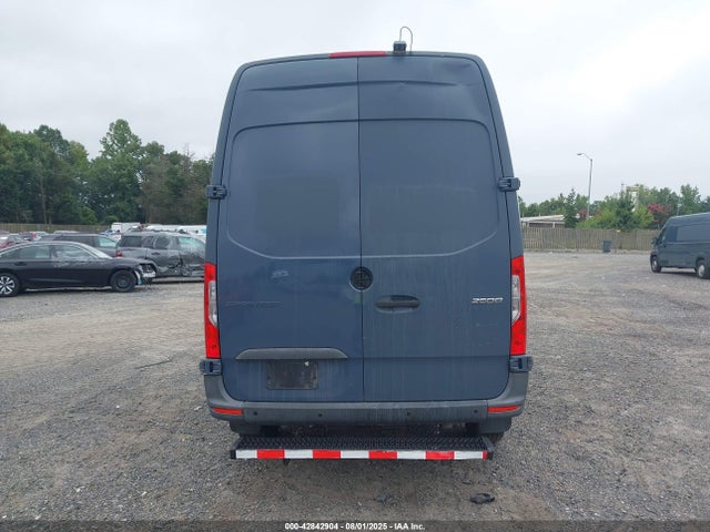 WD4PF0CD0KP083893 Mercedes-Benz om 642 with brake assist