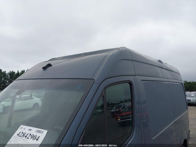 WD4PF0CD0KP083893 Mercedes-Benz om 642 with brake assist
