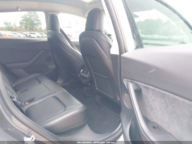 2021 TESLA MODEL Y 5YJYGDEE1MF217624 Photo 7