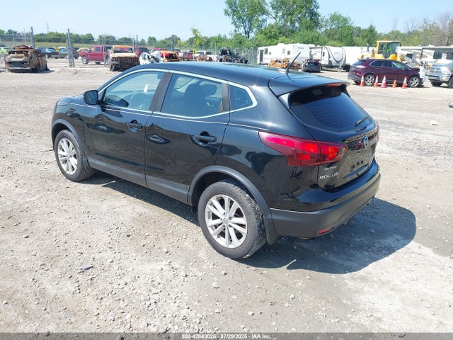 JN1BJ1CR2JW256583 Nissan ROGUE SPORT