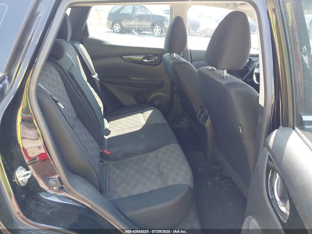 JN1BJ1CR2JW256583 Nissan ROGUE SPORT