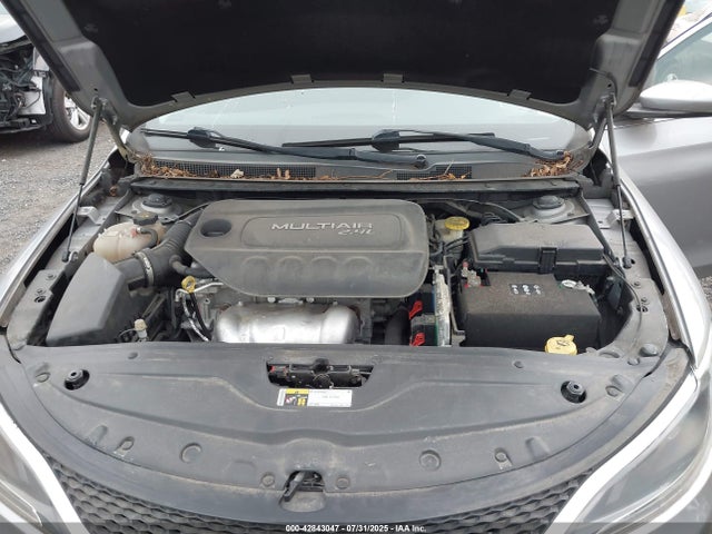 42843047 :رقم المزاد ، 1C3CCCAB4FN539498 vin ، 2015 Chrysler 200 Limited مزاد بيع