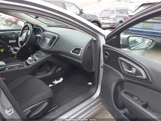 42843047 :رقم المزاد ، 1C3CCCAB4FN539498 vin ، 2015 Chrysler 200 Limited مزاد بيع
