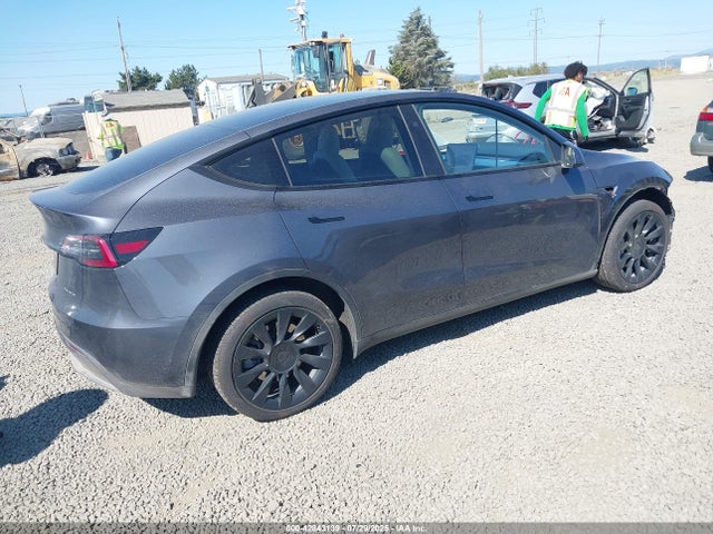 2023 TESLA MODEL Y 7SAYGDEE1PF900768 Photo 3