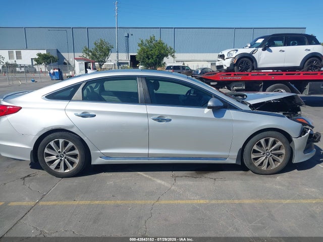 5NPE34AFXHH585241 Hyundai 2017