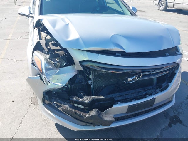 5NPE34AFXHH585241 Hyundai 2017