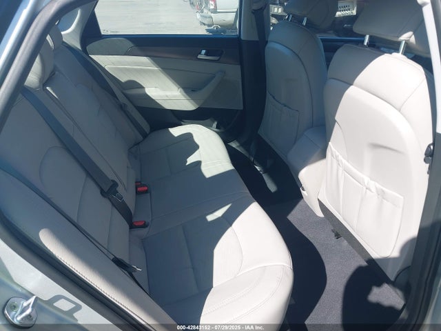 5NPE34AFXHH585241 Hyundai 2017