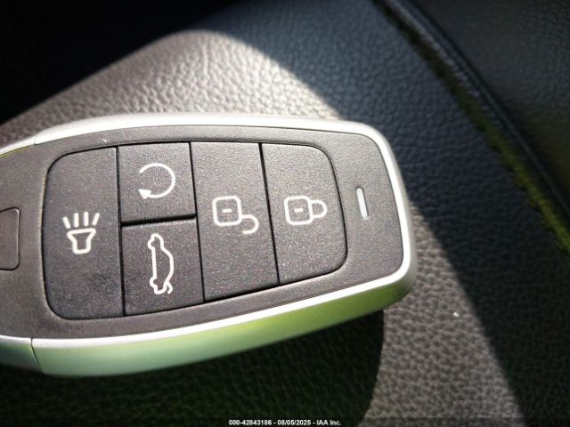 2018 JAGUAR F-PACE SADCJ2EV1JA245917 Photo 10