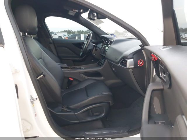 2018 JAGUAR F-PACE SADCJ2EV1JA245917 Photo 4