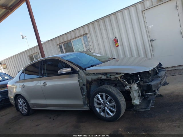 3VWD17AJ7EM224186 Volkswagen 2014