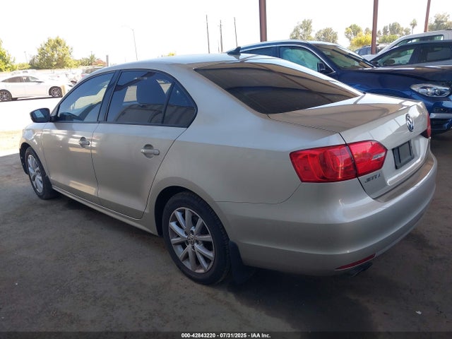 3VWD17AJ7EM224186 Volkswagen 2014