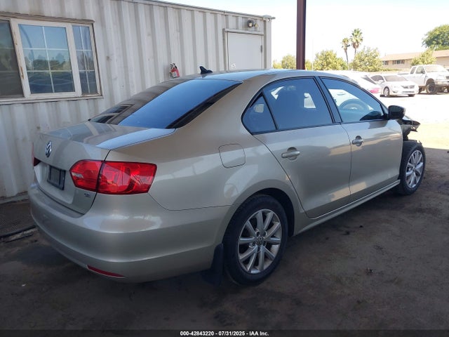 3VWD17AJ7EM224186 Volkswagen 2014