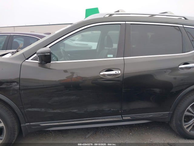 5N1AT2MV4HC753646 Nissan 2017