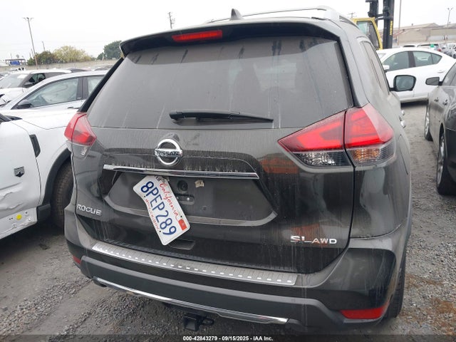5N1AT2MV4HC753646 Nissan 2017
