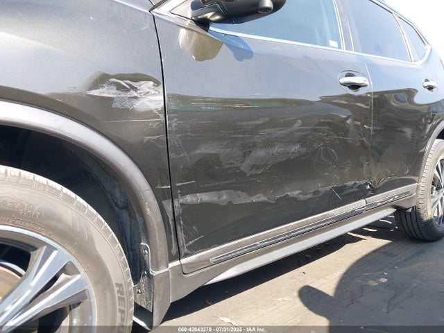 5N1AT2MV4HC753646 Nissan 2017