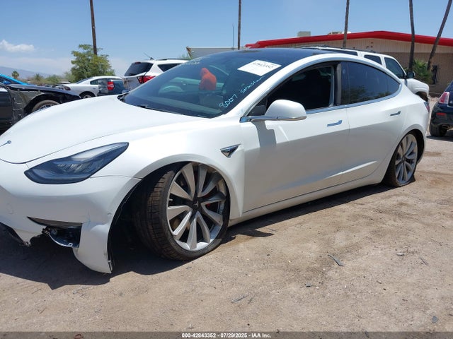 5YJ3E1EB1KF413631 Tesla 2019