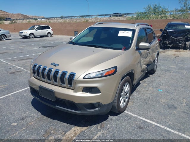 Jeep Cherokee 2014 1C4PJLCSXEW319842 Image 2