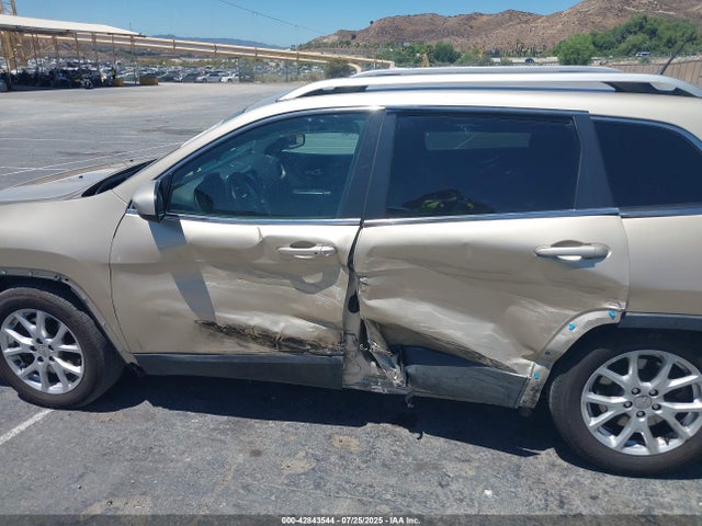 Jeep Cherokee 2014 1C4PJLCSXEW319842 Image 6