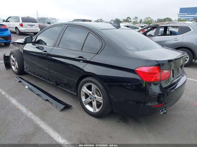 BMW 328I 2015 WBA3C1C58FK119975 Image 3