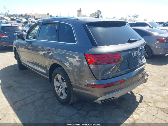 2018 AUDI Q7 WA1LHAF75JD030244 Photo 2