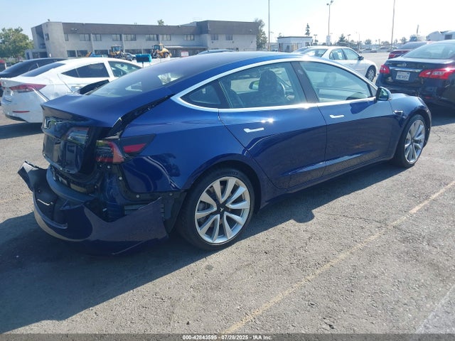 2018 TESLA MODEL 3 5YJ3E1EA0JF042709 Photo 3