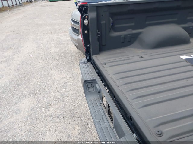 5TFRM5F11GX108413 Toyota 1ur-fe