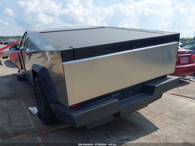 2025 TESLA CYBERTRUCK 7G2CEHED8SA068893 Photo 2
